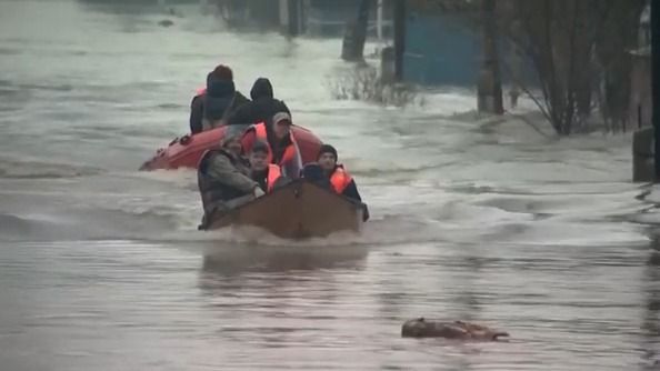 Video: V Rusku začala rozsáhlá evakuace, řeka je nad kritickou hranicí